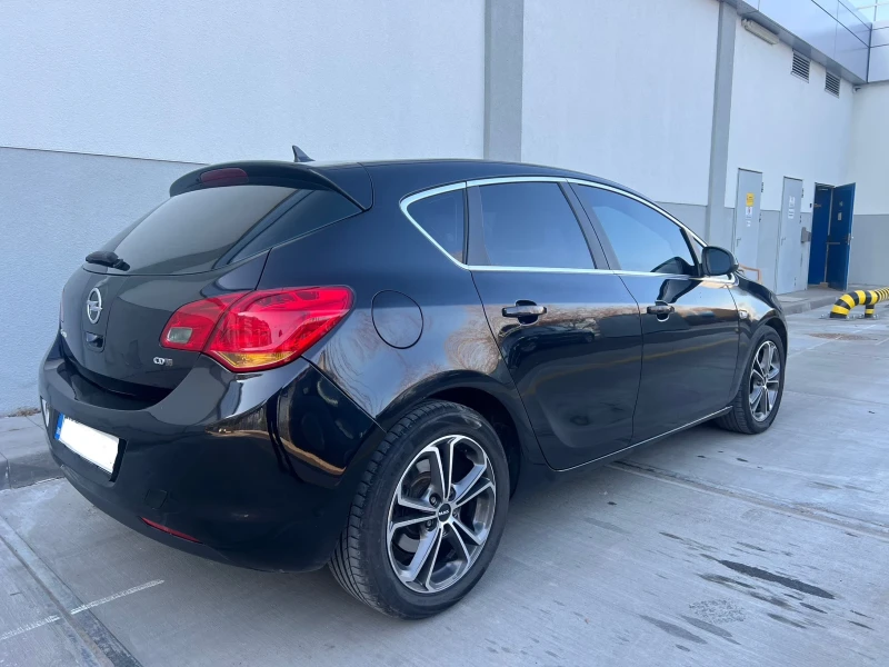 Opel Astra 1.7cdti* 125ps* SPORT* NAVI* , снимка 6 - Автомобили и джипове - 48394934