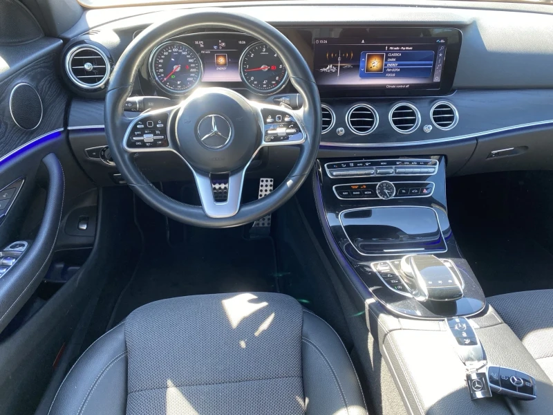 Mercedes-Benz E 220 FACELIFT / 2019г. / ПОДГРЕВ / КАМЕРА, снимка 7 - Автомобили и джипове - 49387503