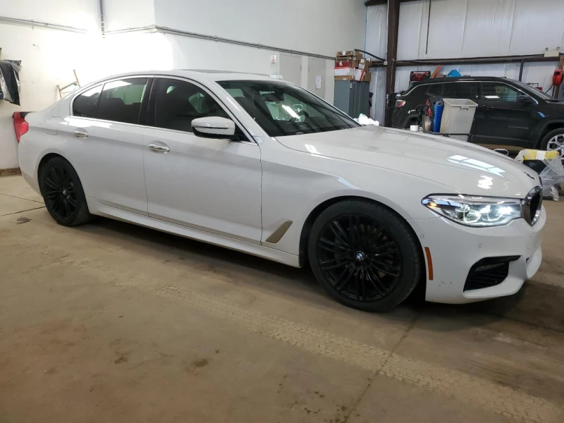 BMW 540 XI* M-PACK* МАСАЖ* ОБДУХВАНЕ* HARMAN* HEAD-UP     , снимка 3 - Автомобили и джипове - 49576014