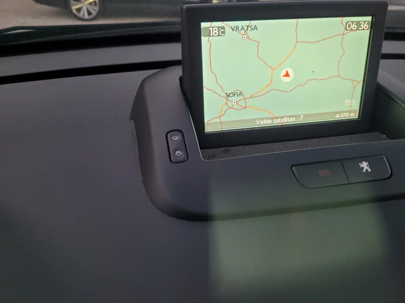 Peugeot 3008 1.6 БЕНЗИН, снимка 15 - Автомобили и джипове - 52473299