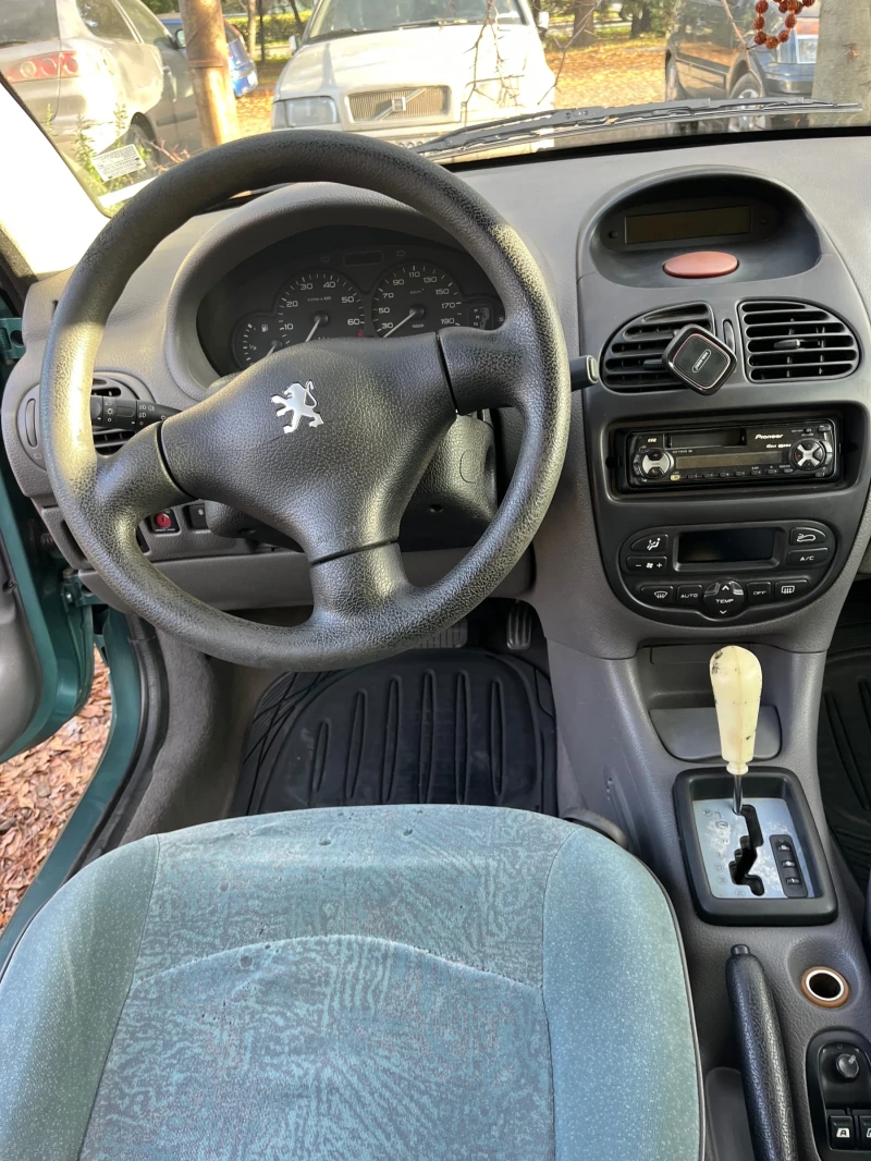 Peugeot 206, снимка 5 - Автомобили и джипове - 52567534