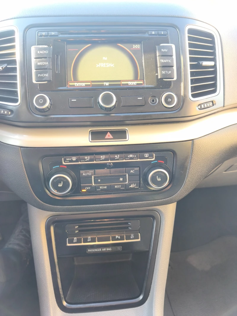 Seat Alhambra 2.0TDI 4X4 7места, снимка 17 - Автомобили и джипове - 52808887