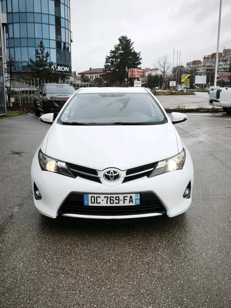 Toyota Auris 1.3, снимка 2 - Автомобили и джипове - 53279582