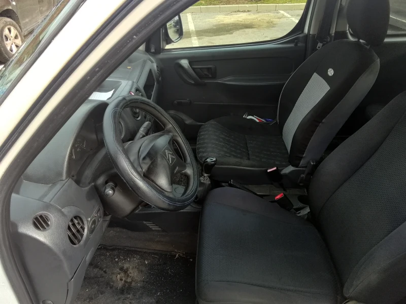 Citroen Berlingo 1.6hgi, снимка 6 - Автомобили и джипове - 53452340