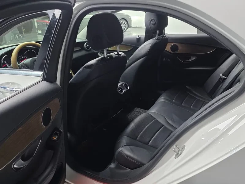 Mercedes-Benz C 220, снимка 11 - Автомобили и джипове - 54282271