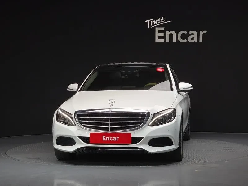 Mercedes-Benz C 220, снимка 3 - Автомобили и джипове - 54282271