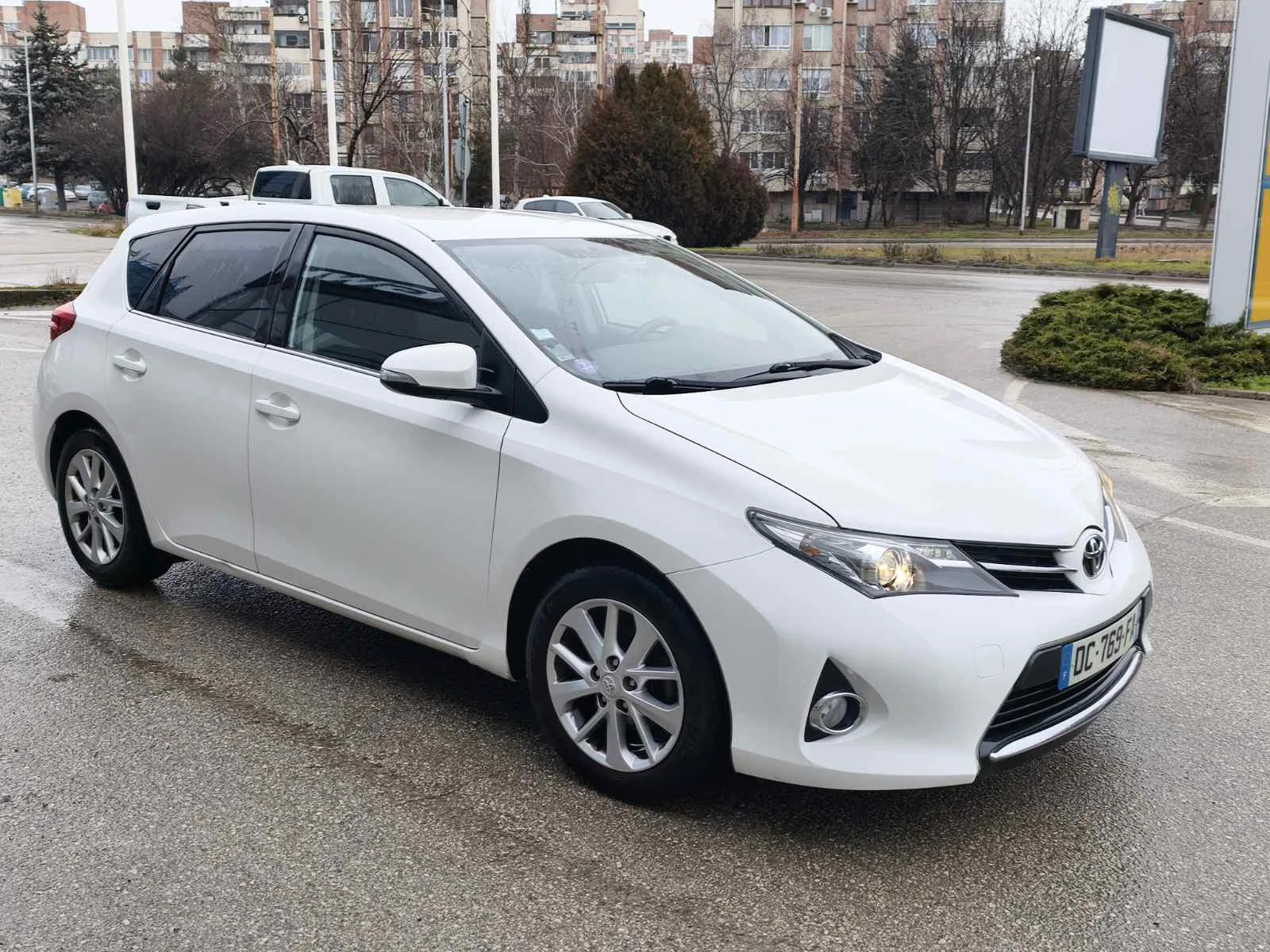 Toyota Auris 1.3, снимка 1