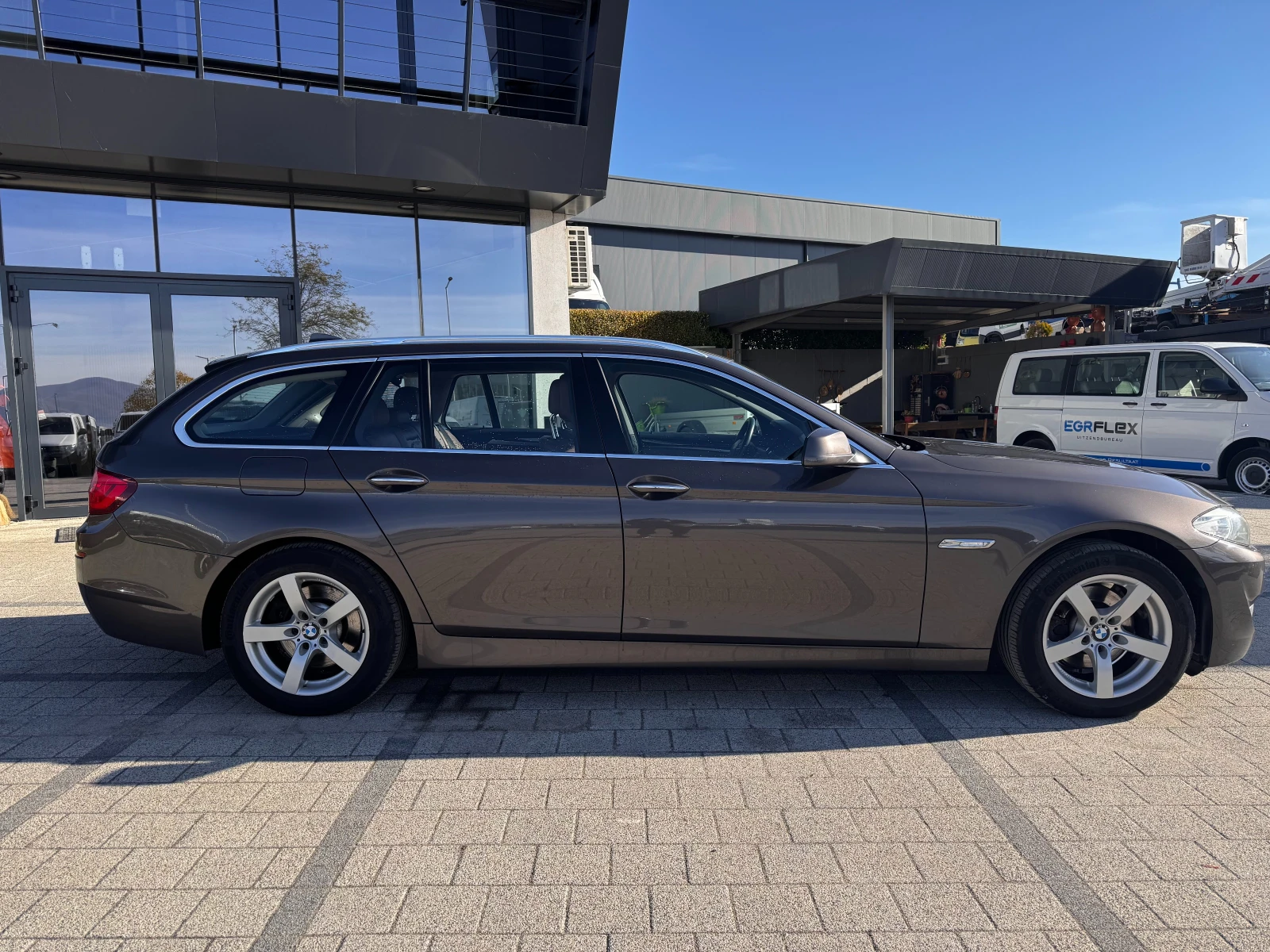 BMW 520 d  - изображение 7