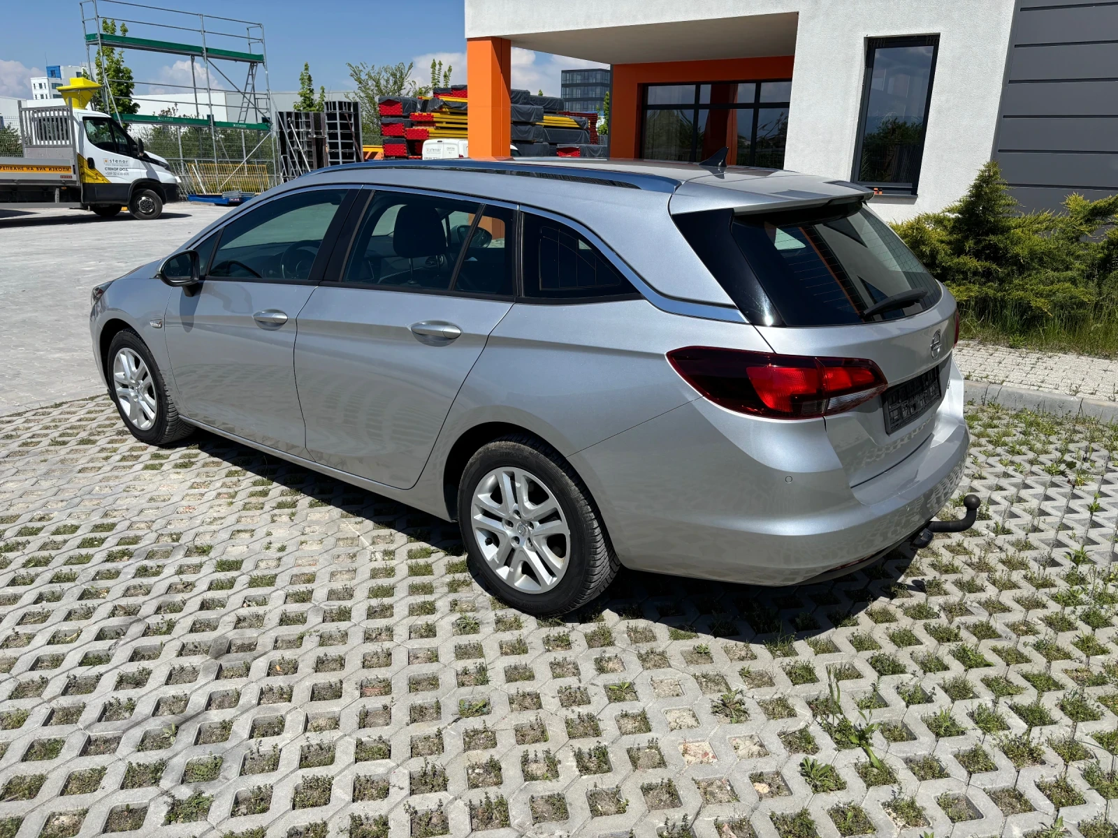 Opel Astra Sports Tourer 1.6 - 110 к.с. - изображение 5