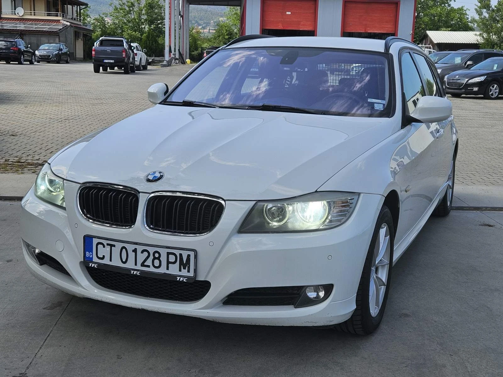 BMW 320 2.0i* Facelift  | Mobile.bg   1