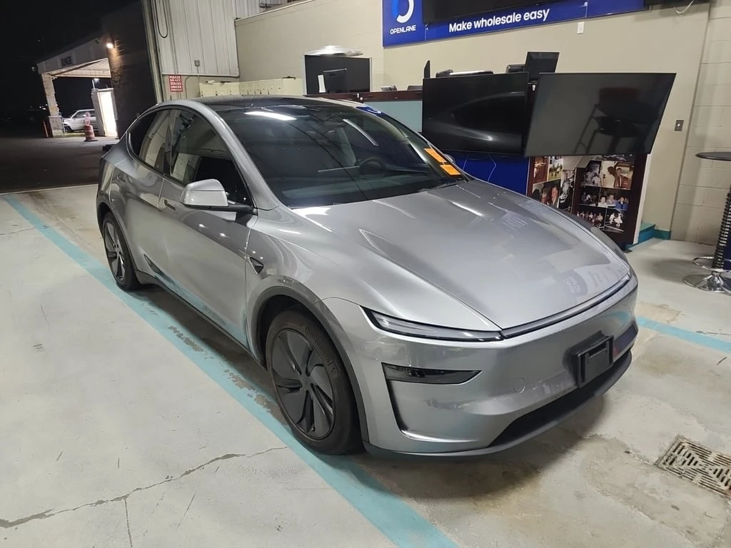 Tesla Model Y * LONG RANGE * CARFAX * ��� ������������ ������ | Mobile.bg � ����������� 2