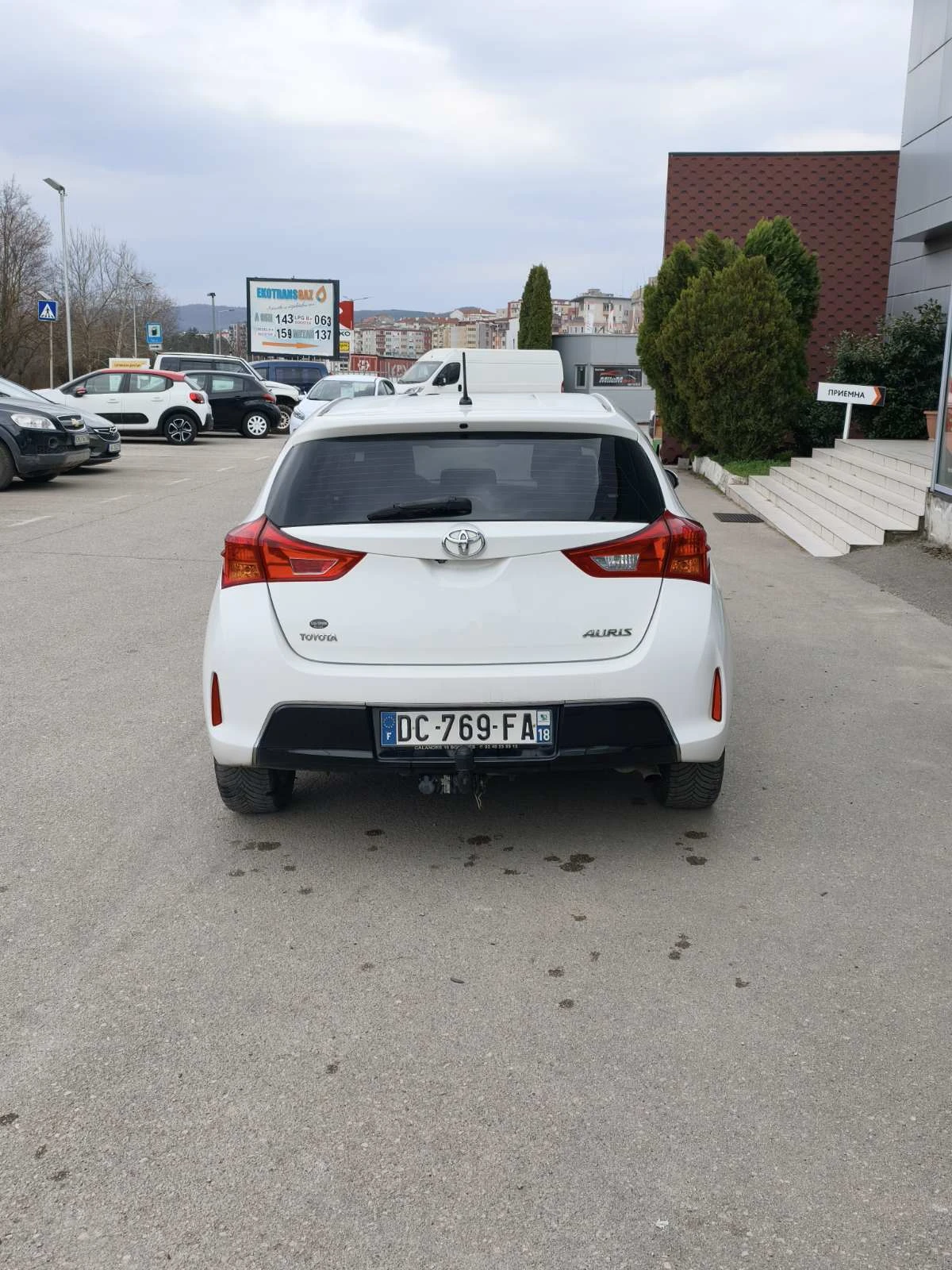 Toyota Auris 1.3, снимка 4 - Автомобили и джипове - 53279582