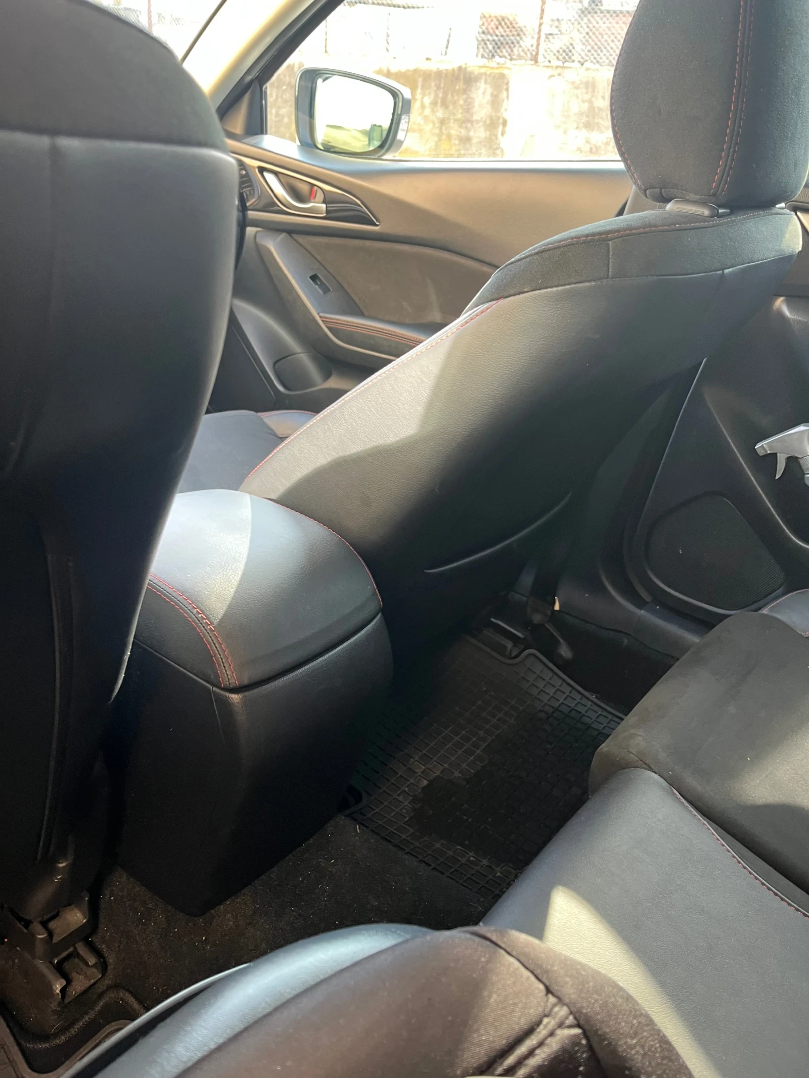 Mazda 3  - изображение 8