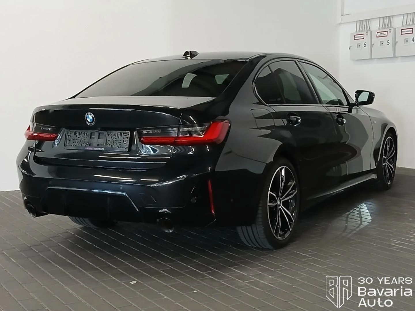 BMW 320 d xDrive M Sport Paket, снимка 4 - Автомобили и джипове - 53817342