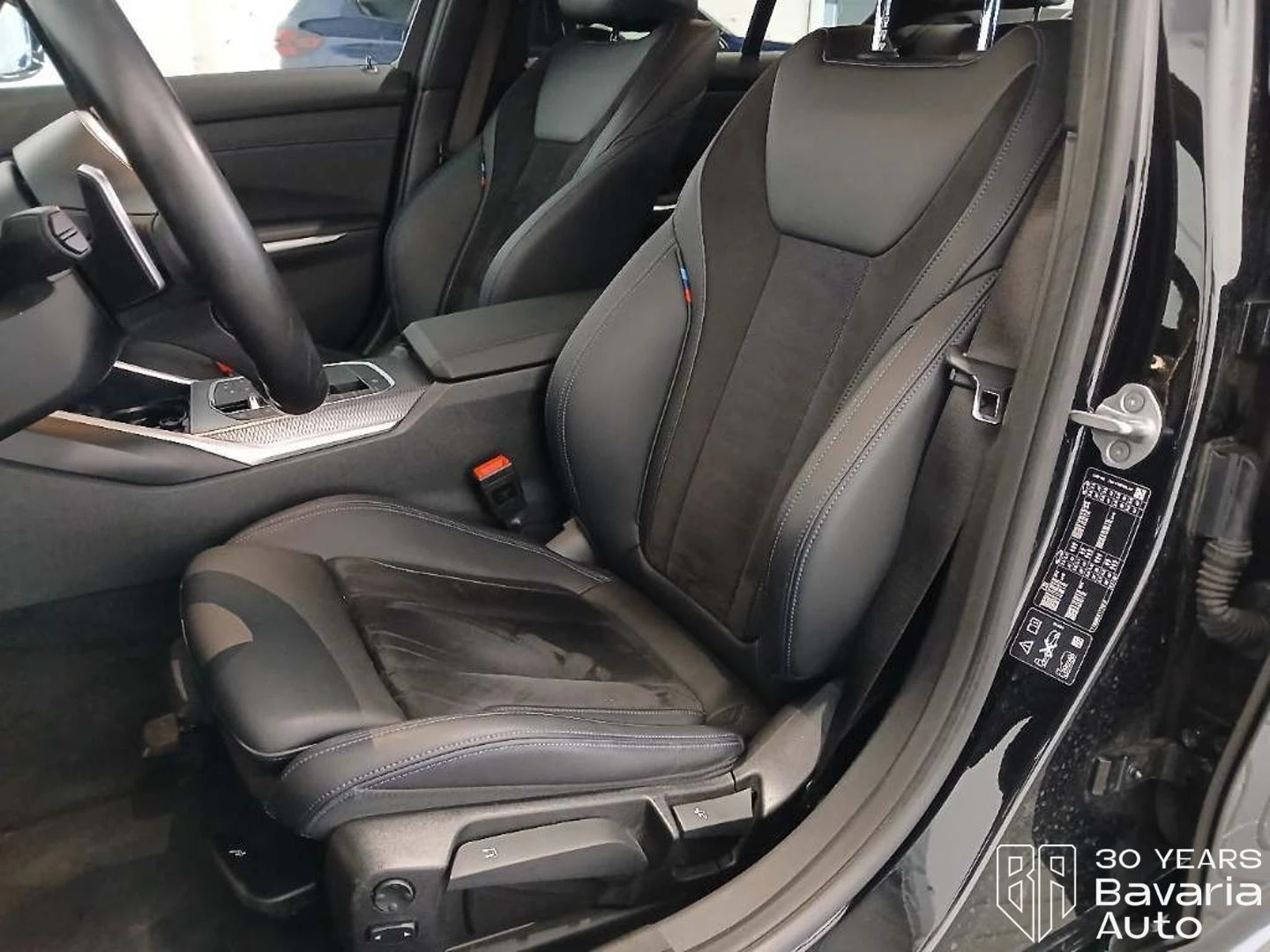 BMW 320 d xDrive M Sport Paket, снимка 7 - Автомобили и джипове - 53817342