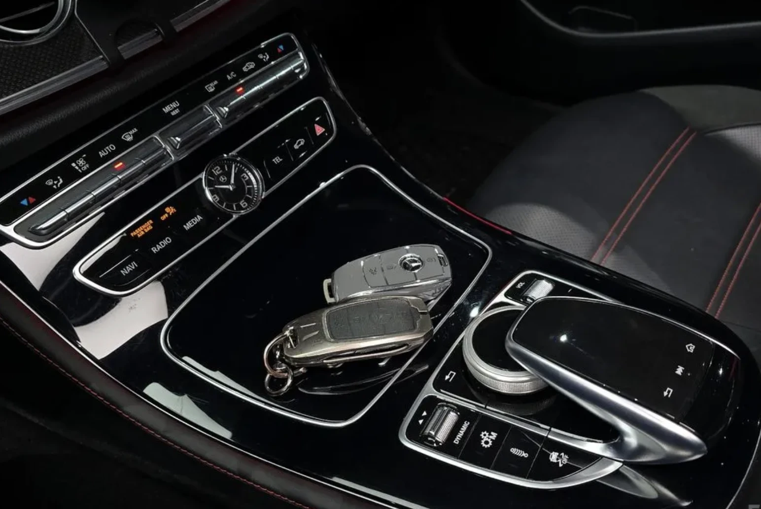 Mercedes-Benz E 53 AMG 4MATIC PLUS* Подгрев* ОБДУХВАНЕ* 360* HUD* Blind S, снимка 16 - Автомобили и джипове - 54221629