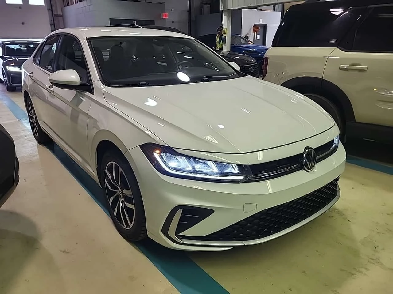 VW Jetta * Comfortline * ПОДГРЕВ* KEYLESS* , снимка 6 - Автомобили и джипове - 54380357