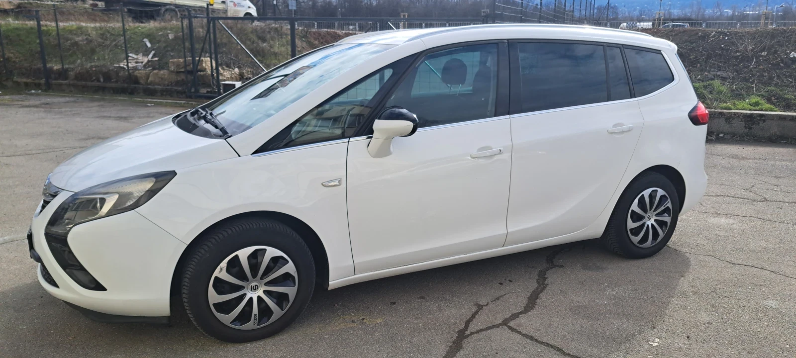 Opel Zafira, снимка 4 - Автомобили и джипове - 54621767