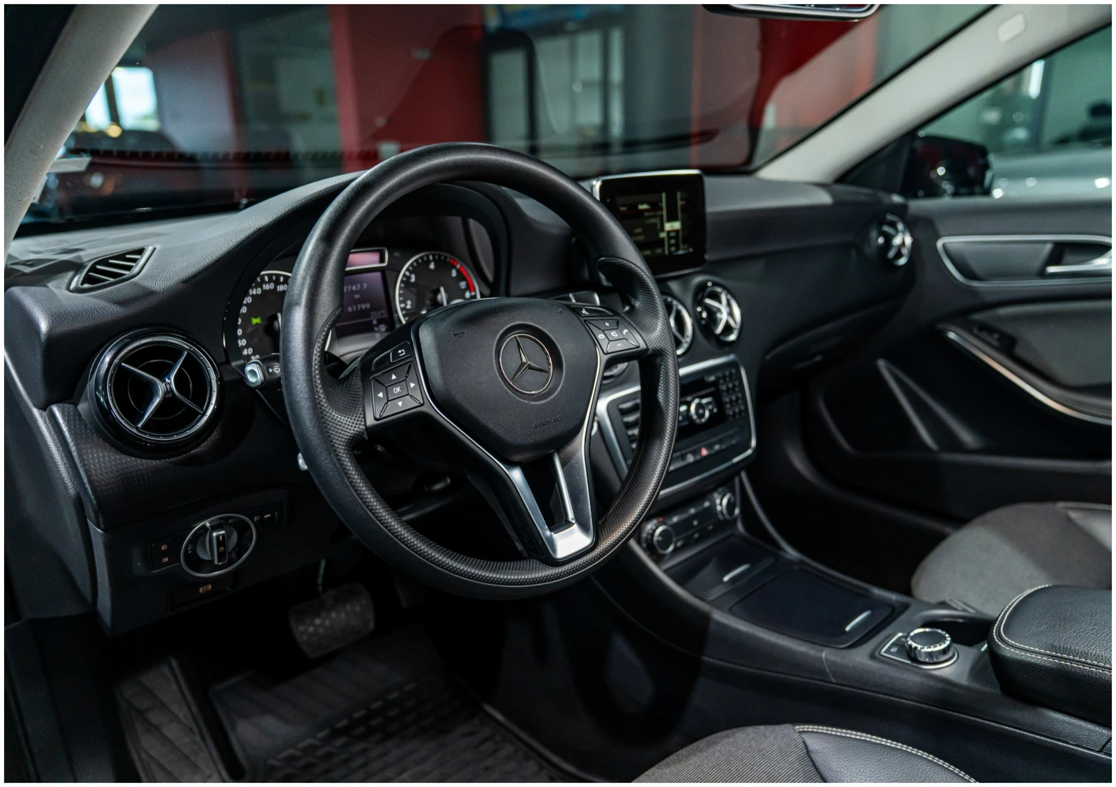Mercedes-Benz A 180 CDI, снимка 11 - Автомобили и джипове - 54644845