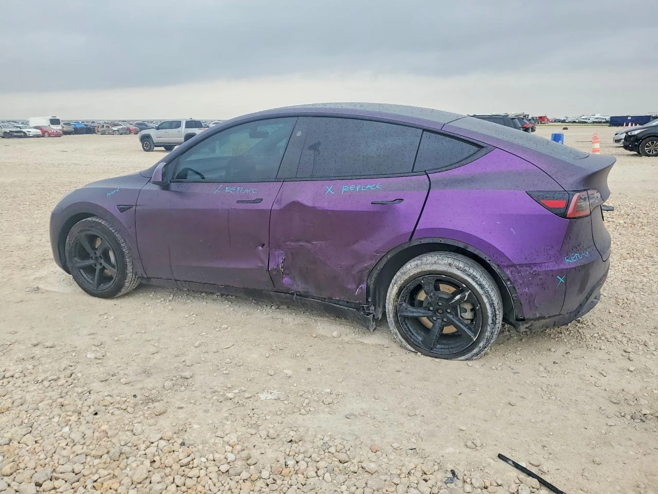 Tesla Model Y, снимка 3 - Автомобили и джипове - 54647714