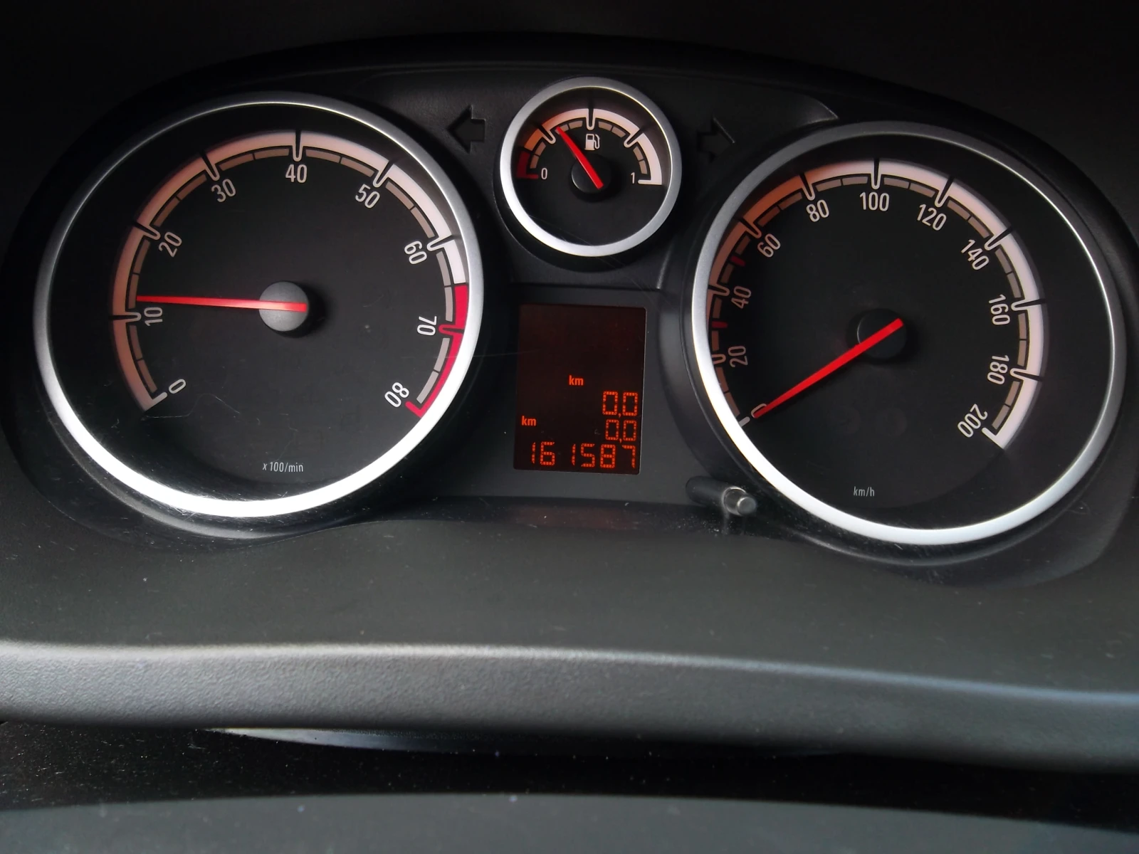 Opel Corsa 1.2i-70k.s , снимка 10 - Автомобили и джипове - 54800412
