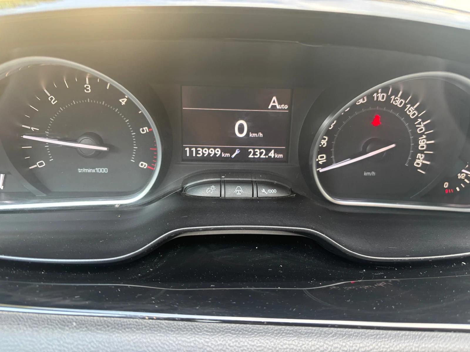 Peugeot 208 Hdi Automat, снимка 14 - Автомобили и джипове - 54973941