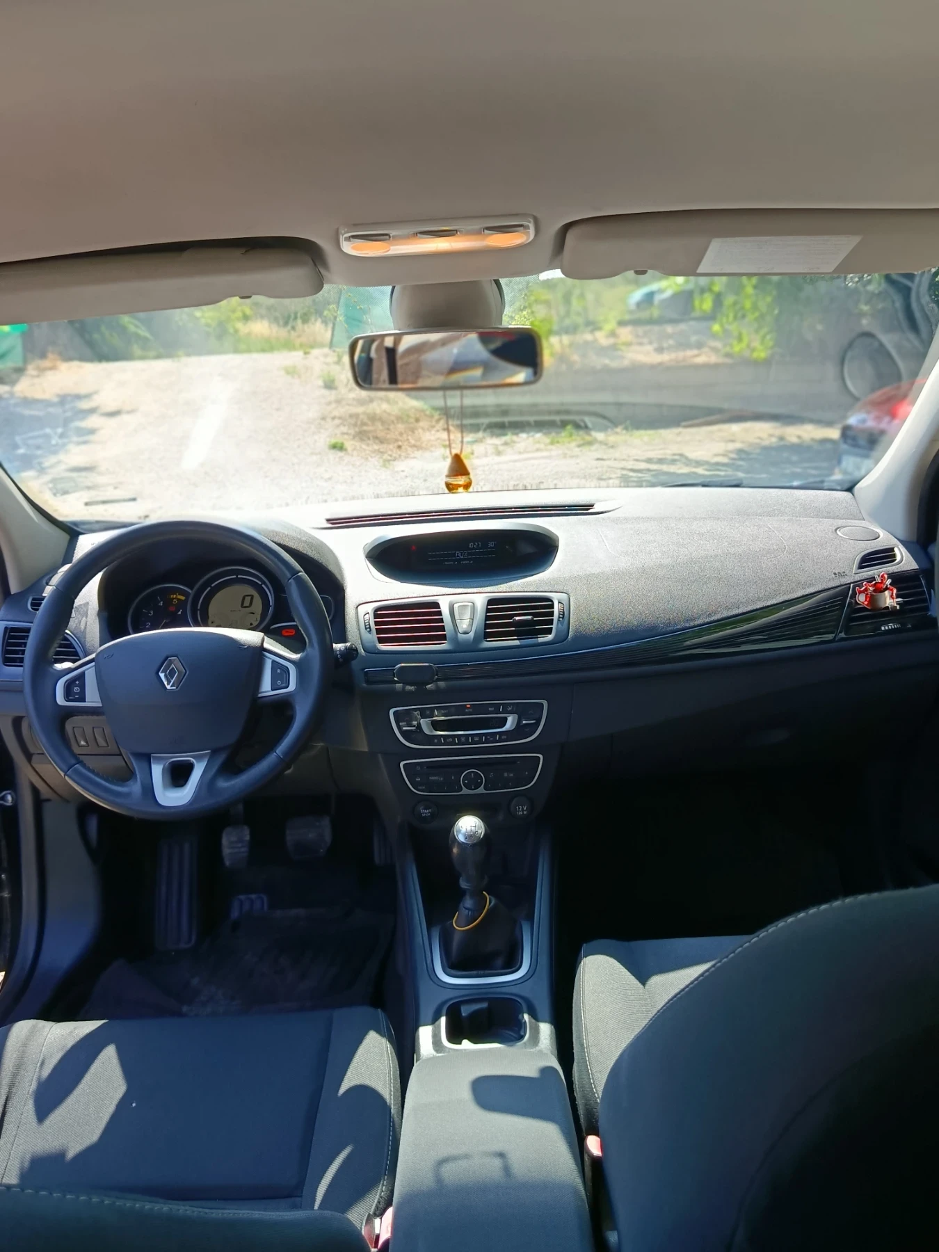 Renault Megane, снимка 6 - Автомобили и джипове - 55118695