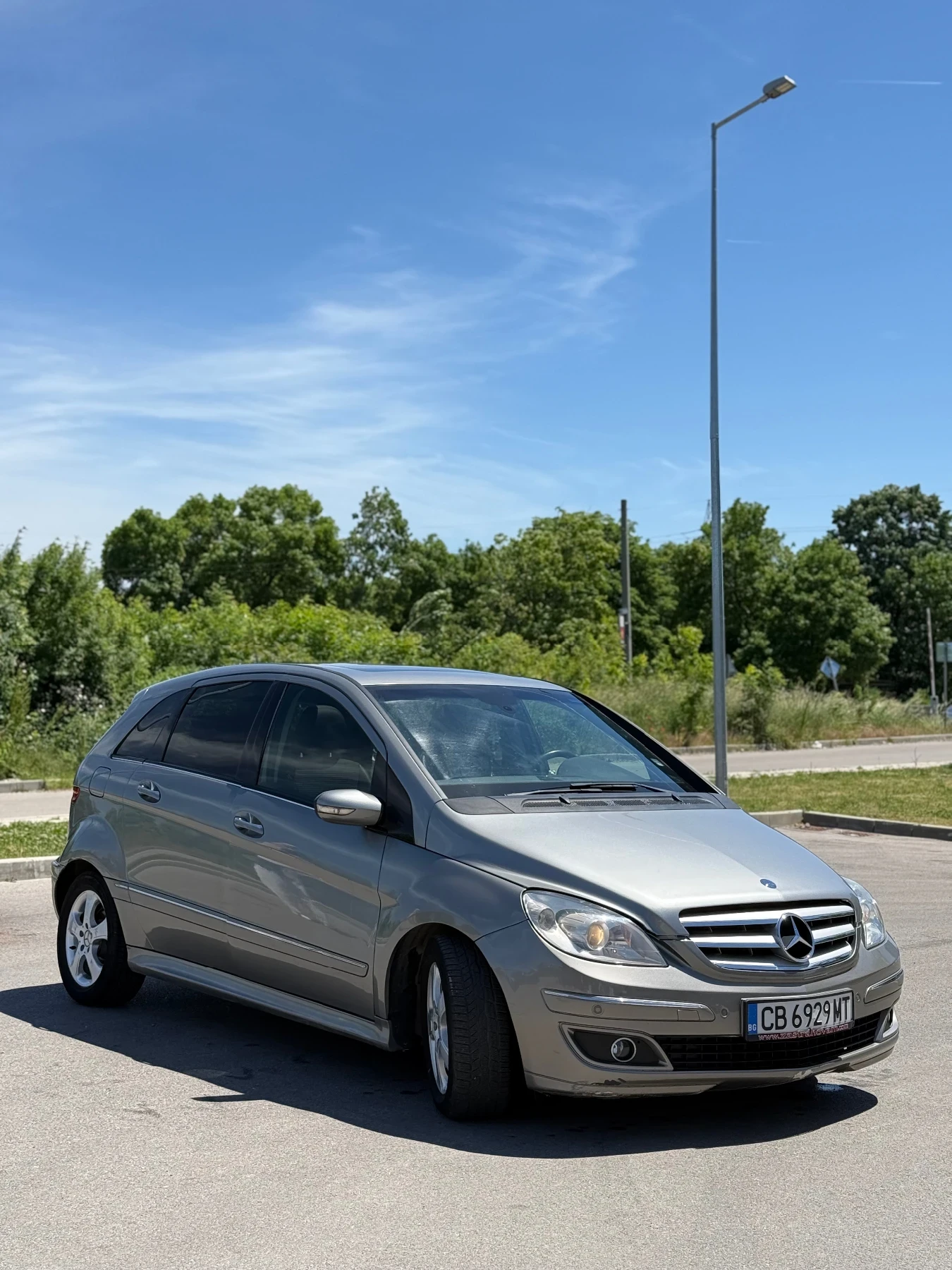 Mercedes-Benz B 200