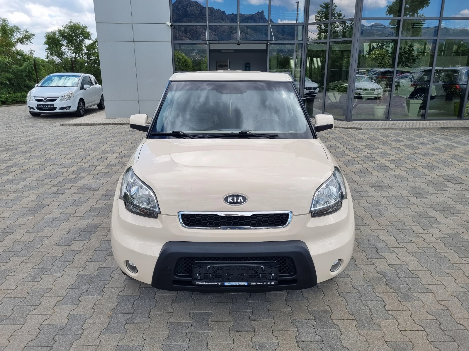 Kia Soul 1.6i-ГАЗ / СЕРВИЗНА ИСТОРИЯ-ОБСЛУЖЕНА!, снимка 2 - Автомобили и джипове - 55170241