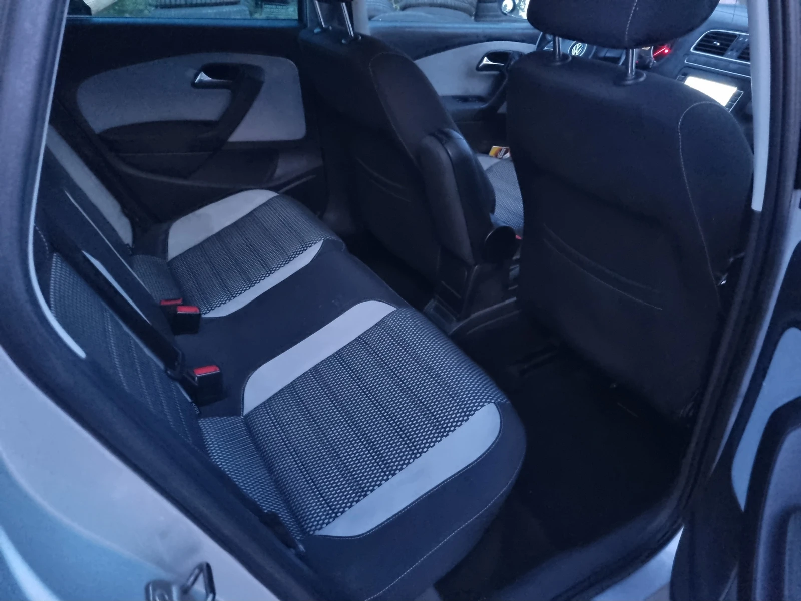 VW Polo 1.6TDI 90PS KROSS INDIVIDUAL  | Mobile.bg � ����������� 11