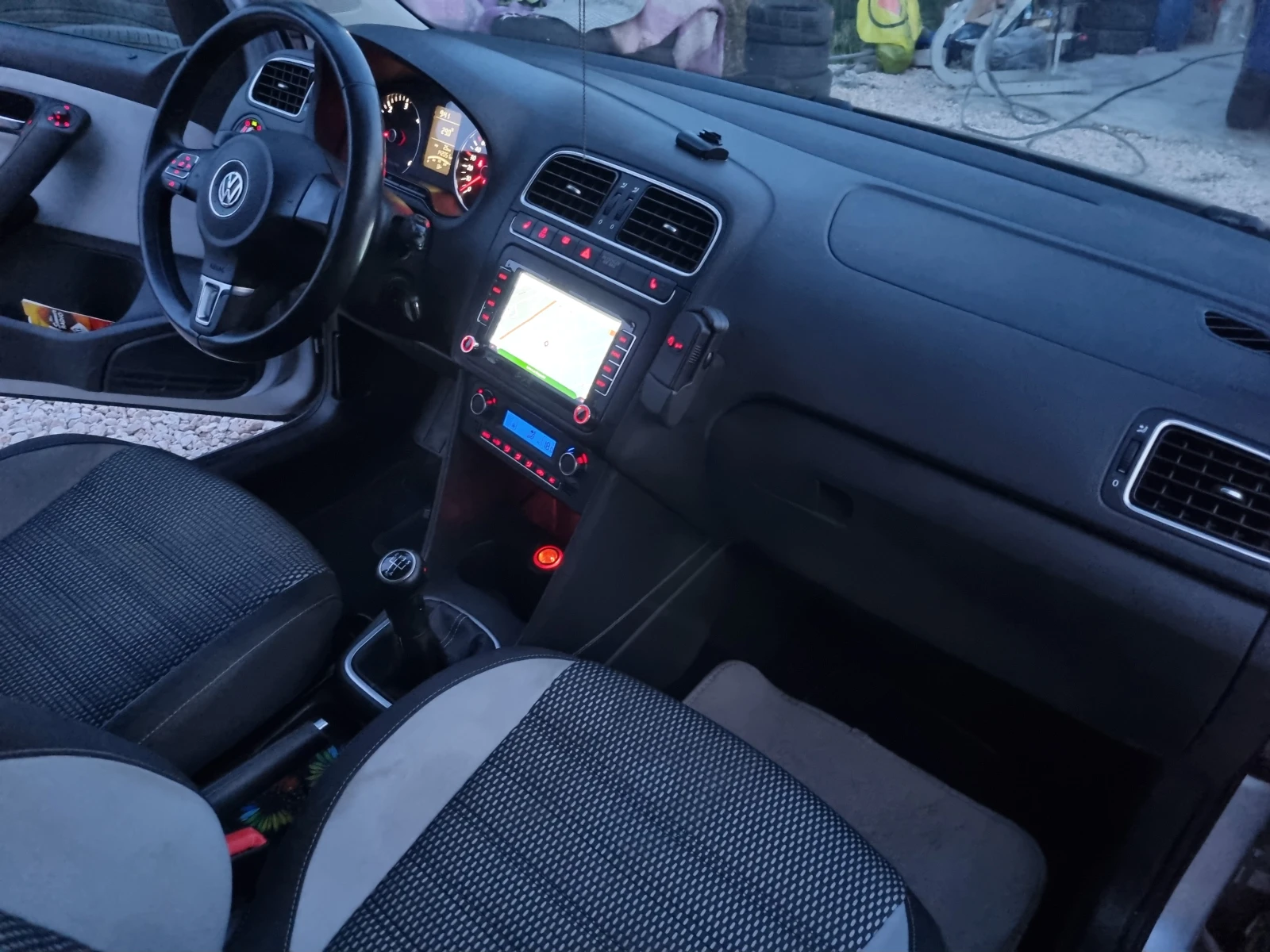 VW Polo 1.6TDI 90PS KROSS INDIVIDUAL  | Mobile.bg � ����������� 10