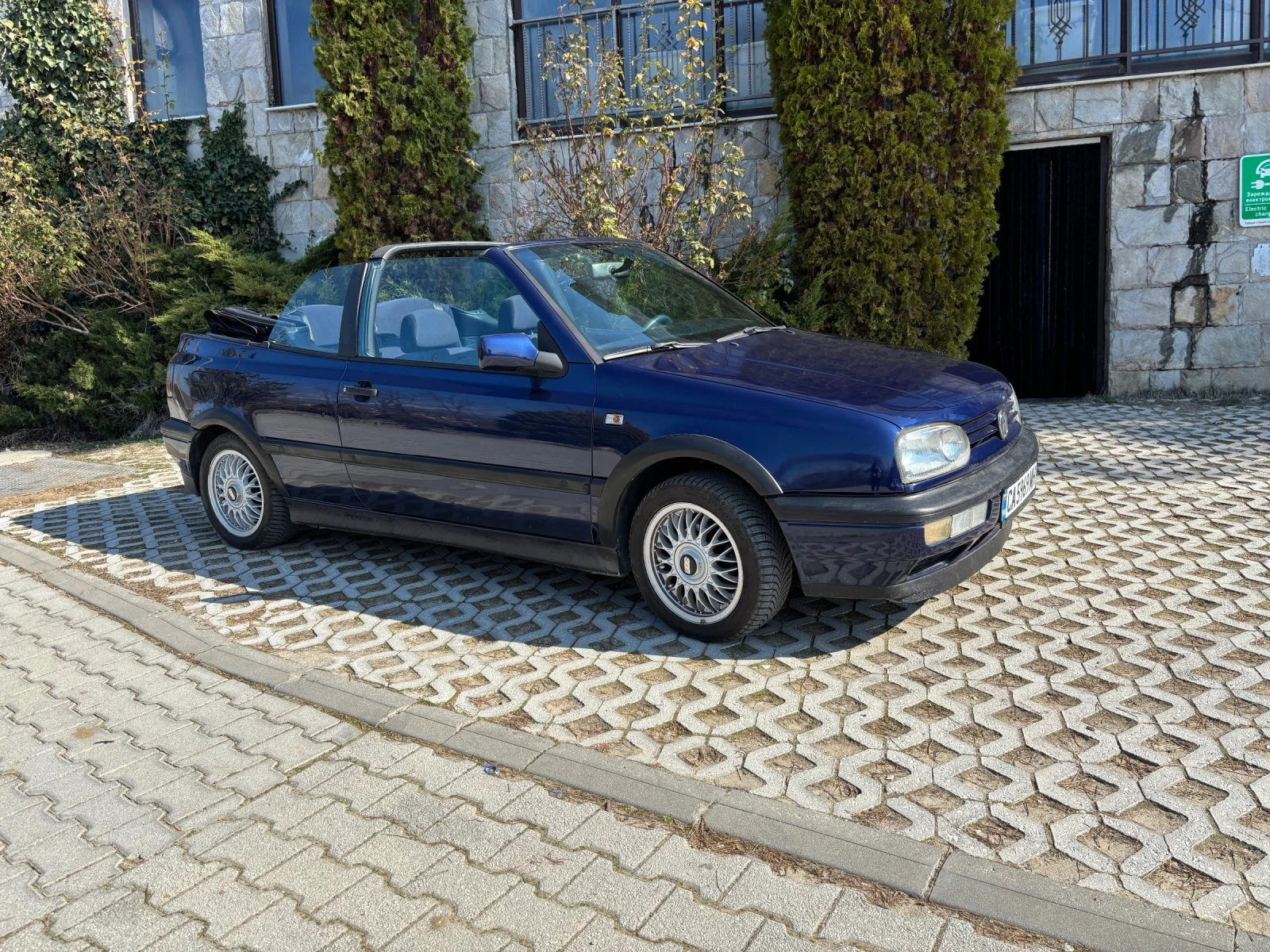 VW Golf Cabrio 1. 8 Mauritius Blue Karmann edition
