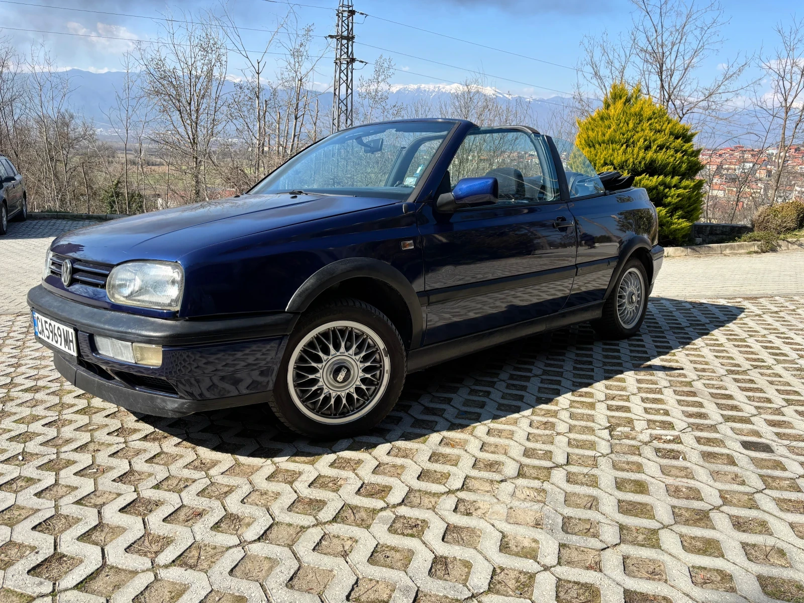VW Golf Cabrio 1. 8 Mauritius Blue Karmann edition, снимка 6 - Автомобили и джипове - 55392981