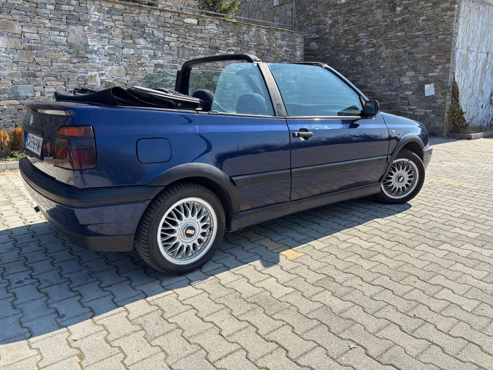 VW Golf Cabrio 1. 8 Mauritius Blue Karmann edition, снимка 9 - Автомобили и джипове - 55392981