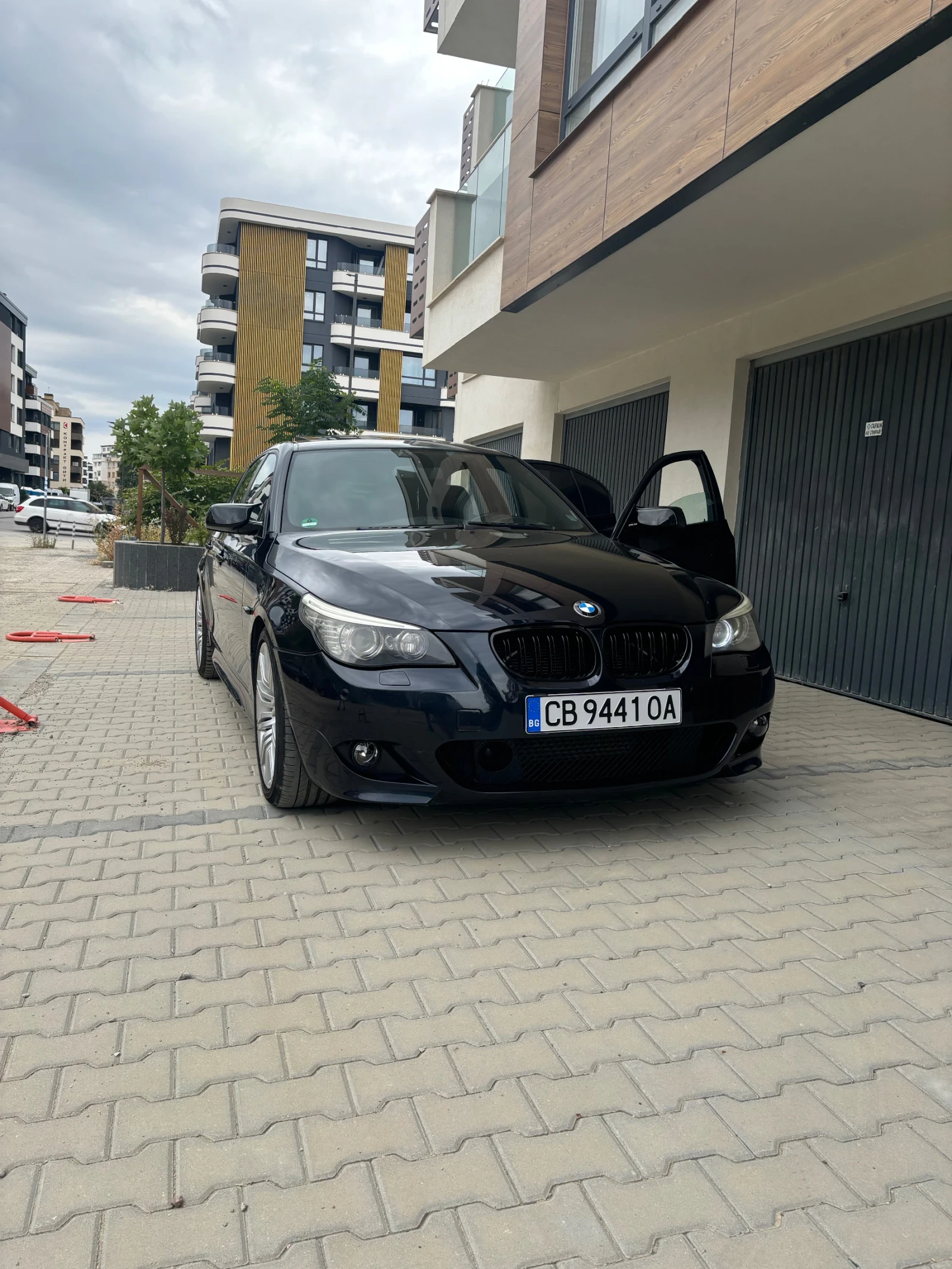 BMW 530, снимка 2 - Автомобили и джипове - 55408389