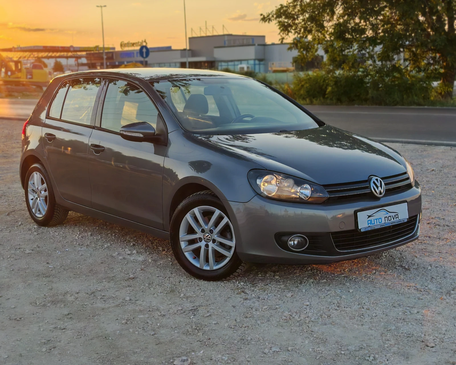 VW Golf 2.0 140 К.С. ДИЗЕЛ! АВТОМАТ! 