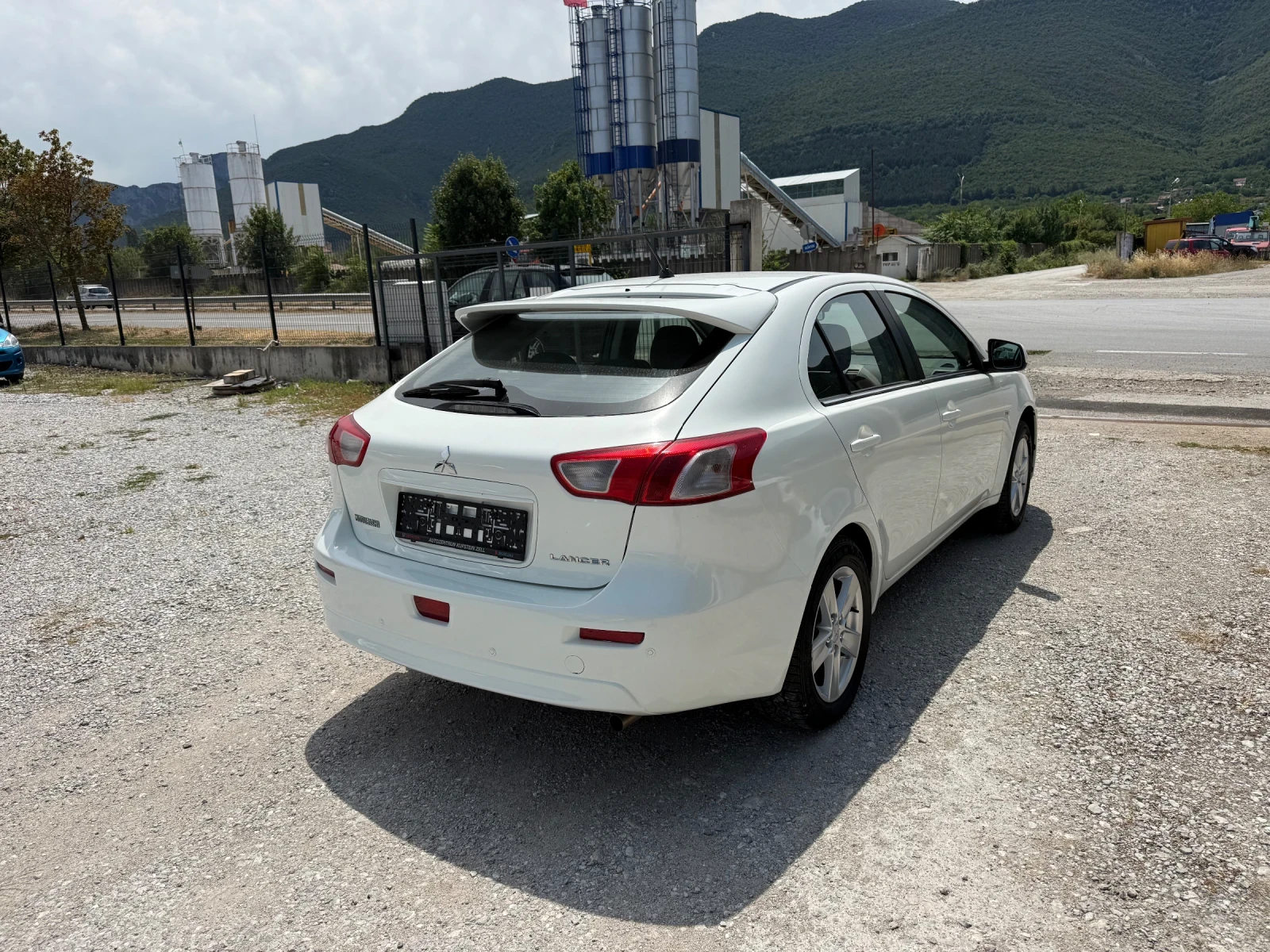 Mitsubishi Lancer, снимка 6 - Автомобили и джипове - 55542127