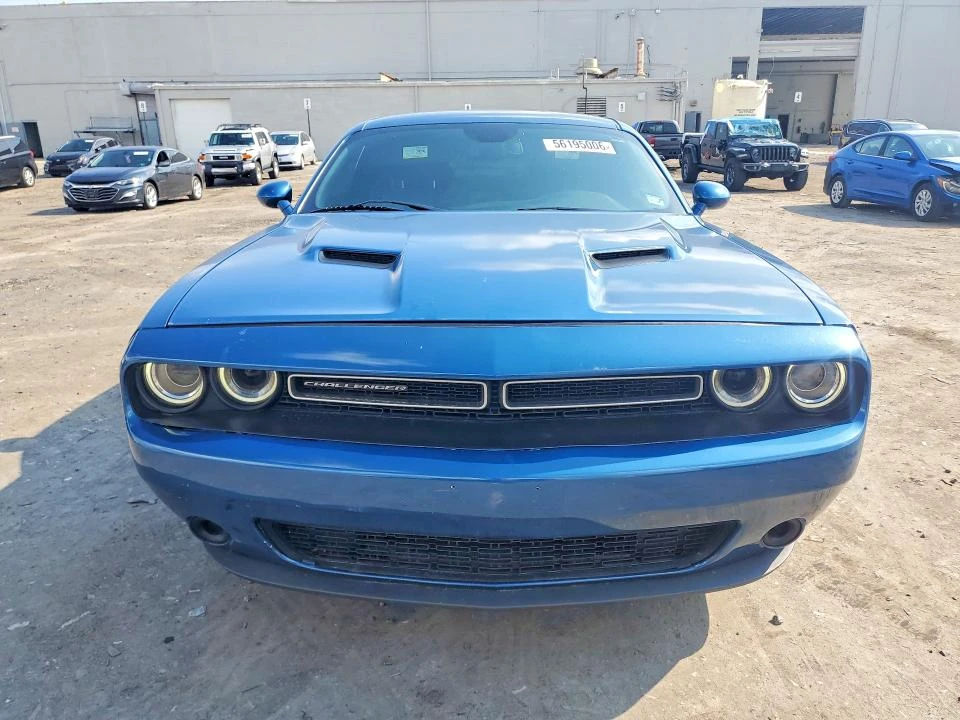 Dodge Challenger SXT, снимка 5 - Автомобили и джипове - 55555115