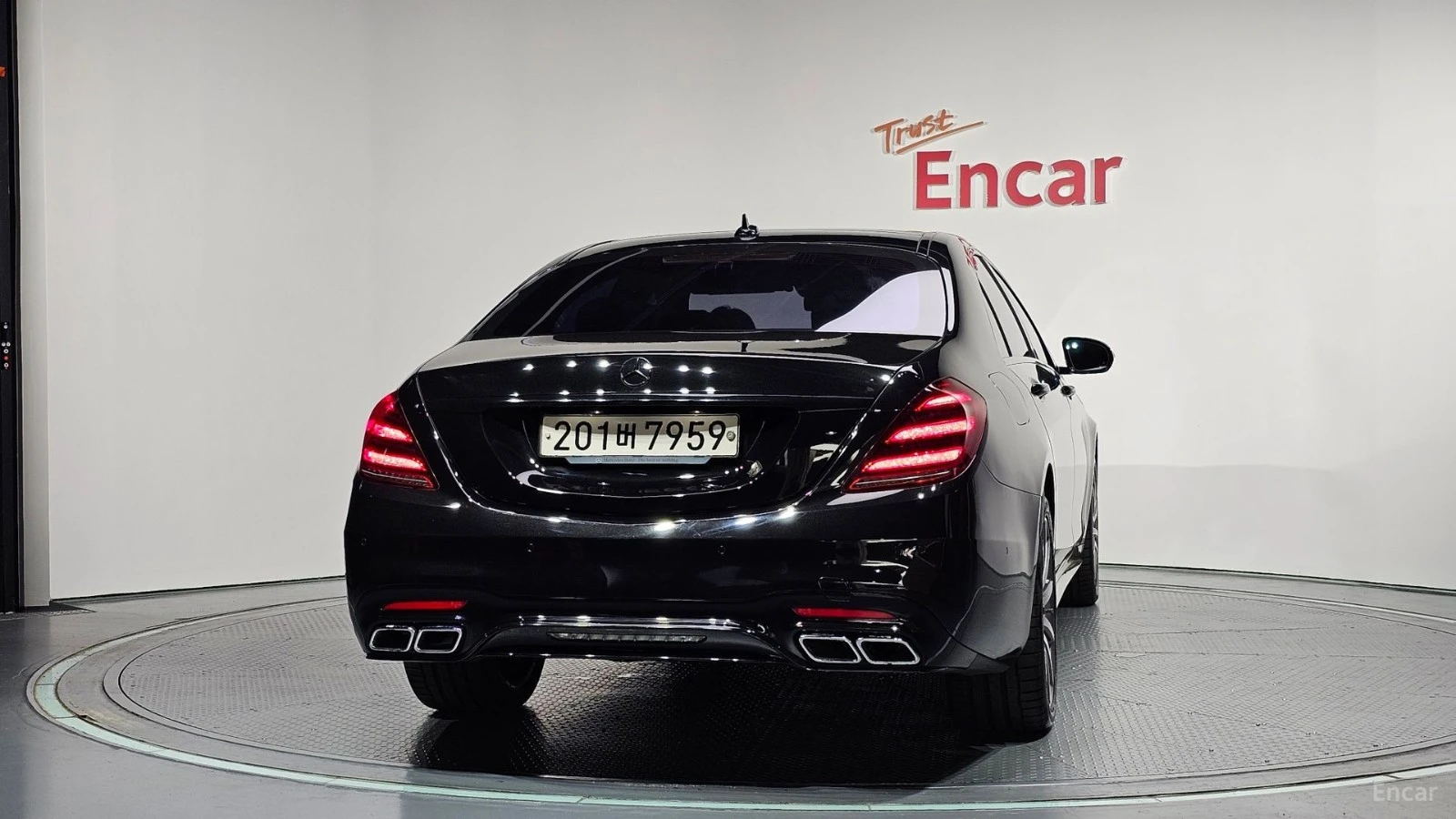 Mercedes-Benz S 63 AMG 4MATIC+ * HUD* МАСАЖИ* НАВИ* ПАНО* АВТОКРЕДИТ, снимка 4 - Автомобили и джипове - 55654992