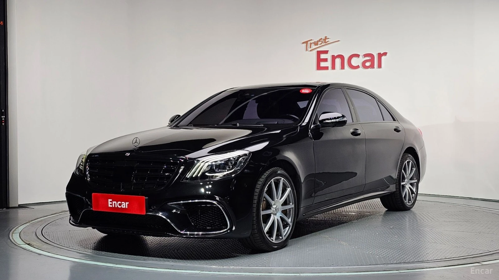 Mercedes-Benz S 63 AMG 4MATIC+ * HUD* МАСАЖИ* НАВИ* ПАНО* АВТОКРЕДИТ