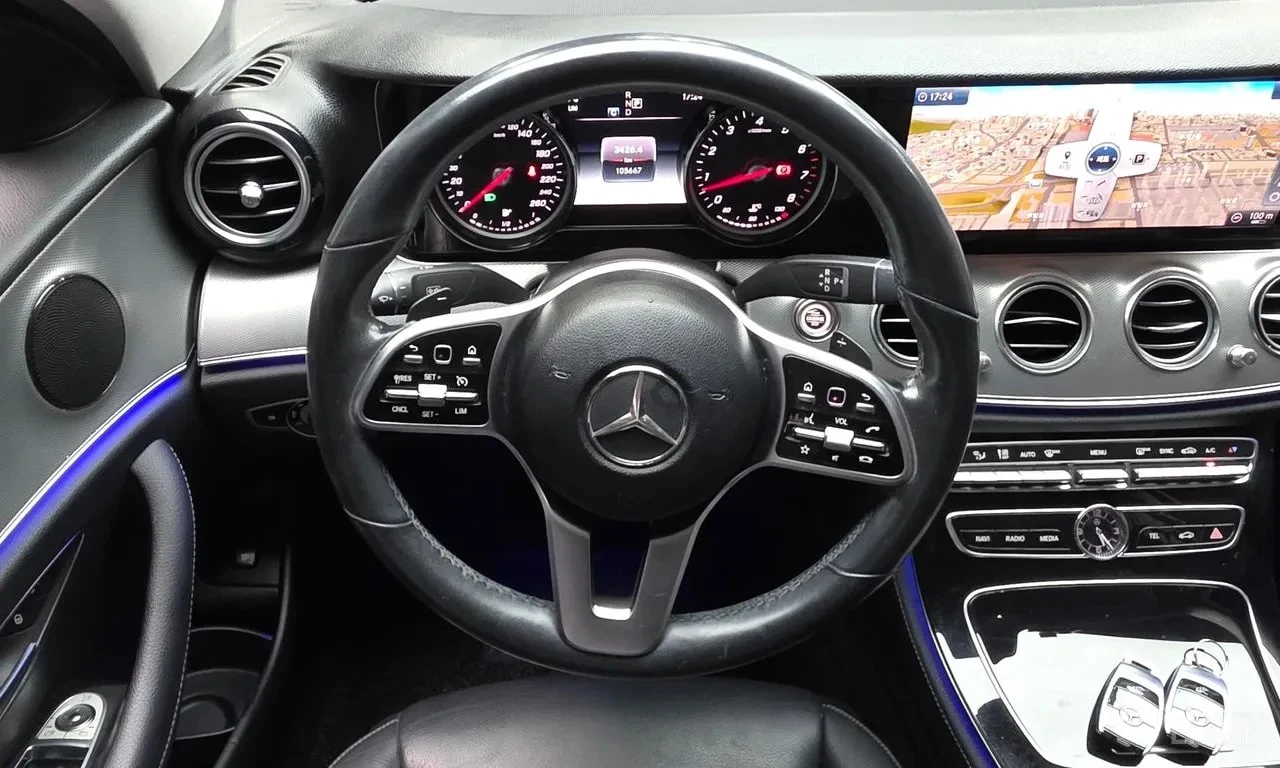 Mercedes-Benz E 300 * АВТОКРЕДИТ БЕЗ ПЪРВОНАЧАЛНА ВНОСКА, снимка 13 - Автомобили и джипове - 55929980