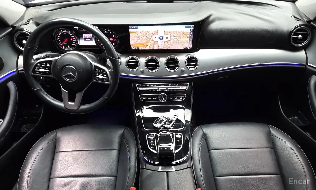 Mercedes-Benz E 300 * АВТОКРЕДИТ БЕЗ ПЪРВОНАЧАЛНА ВНОСКА, снимка 7 - Автомобили и джипове - 55929980
