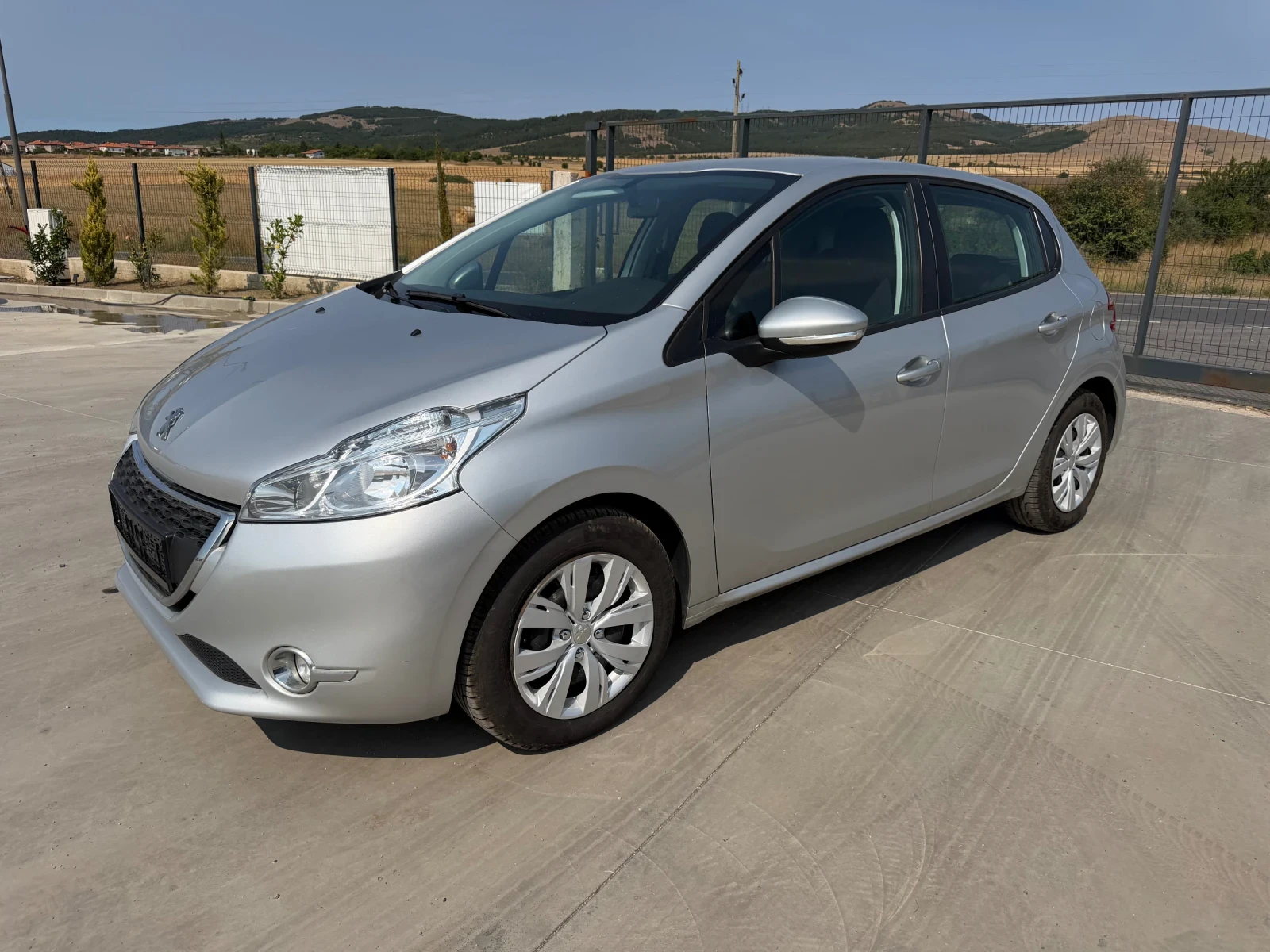 Peugeot 208 1.2i ALLURE, LED, FACE, EURO-6