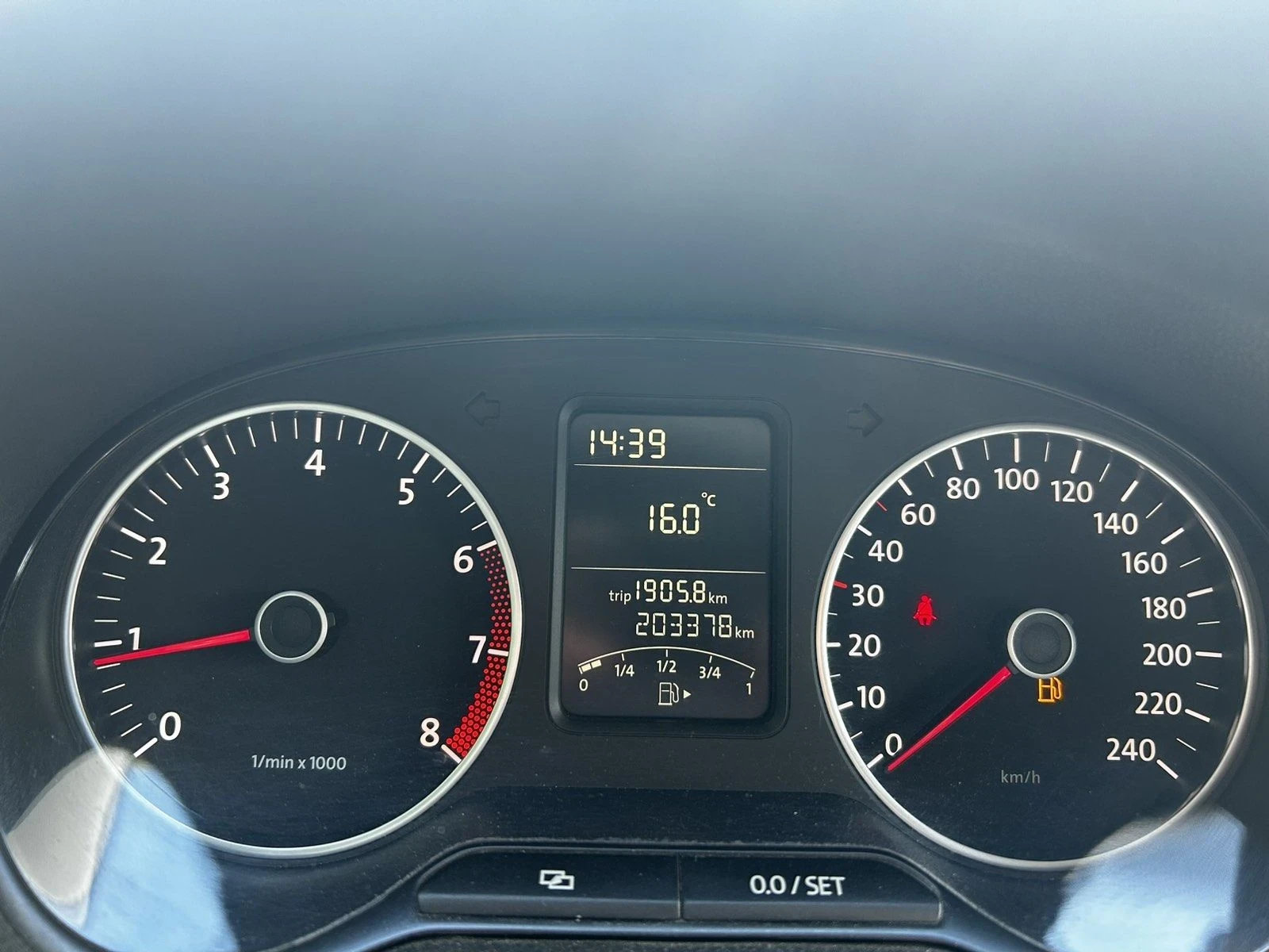 VW Polo 1.4 Бензин , снимка 12 - Автомобили и джипове - 56181366