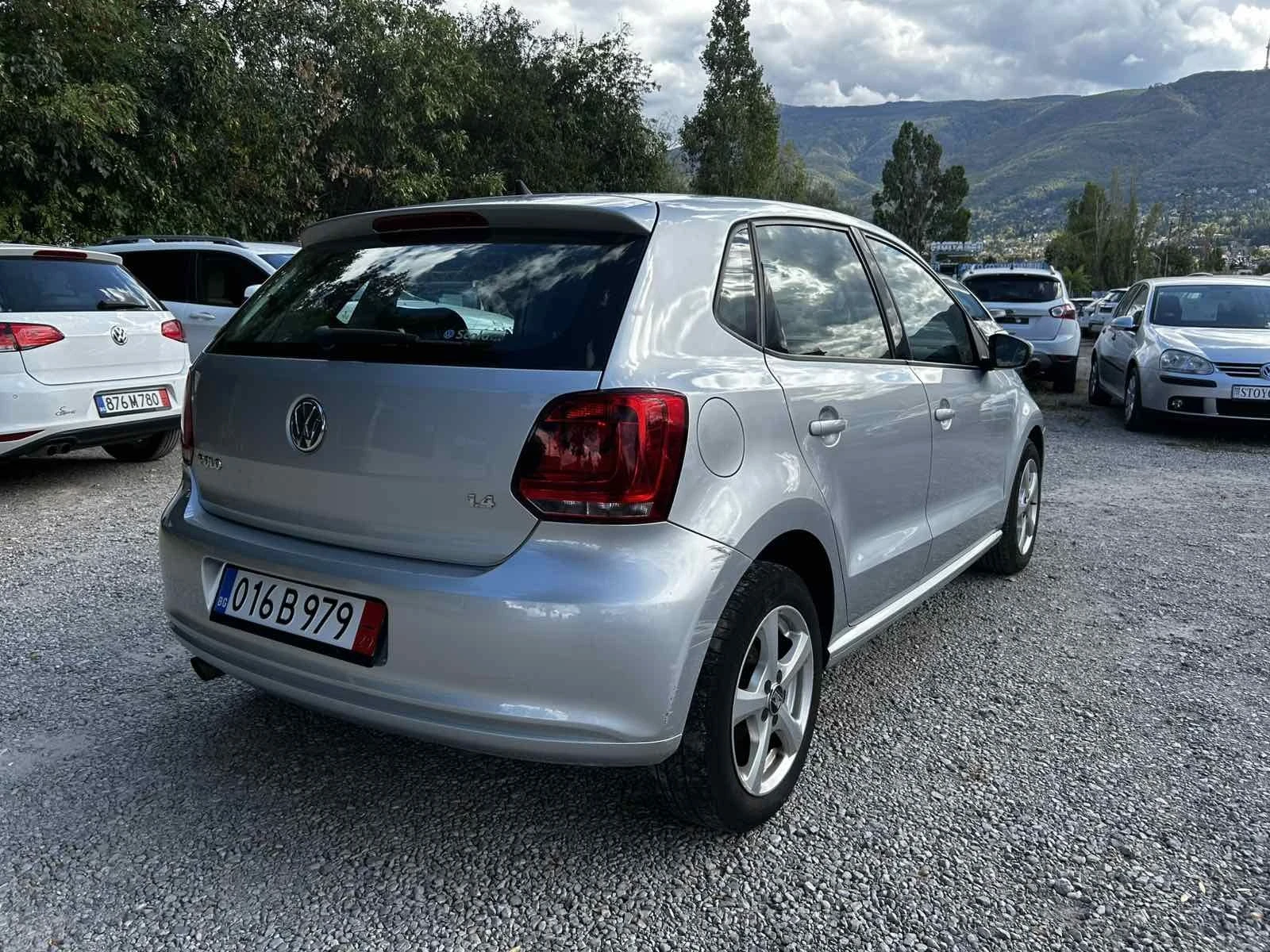 VW Polo 1.4 Бензин , снимка 3 - Автомобили и джипове - 56181366