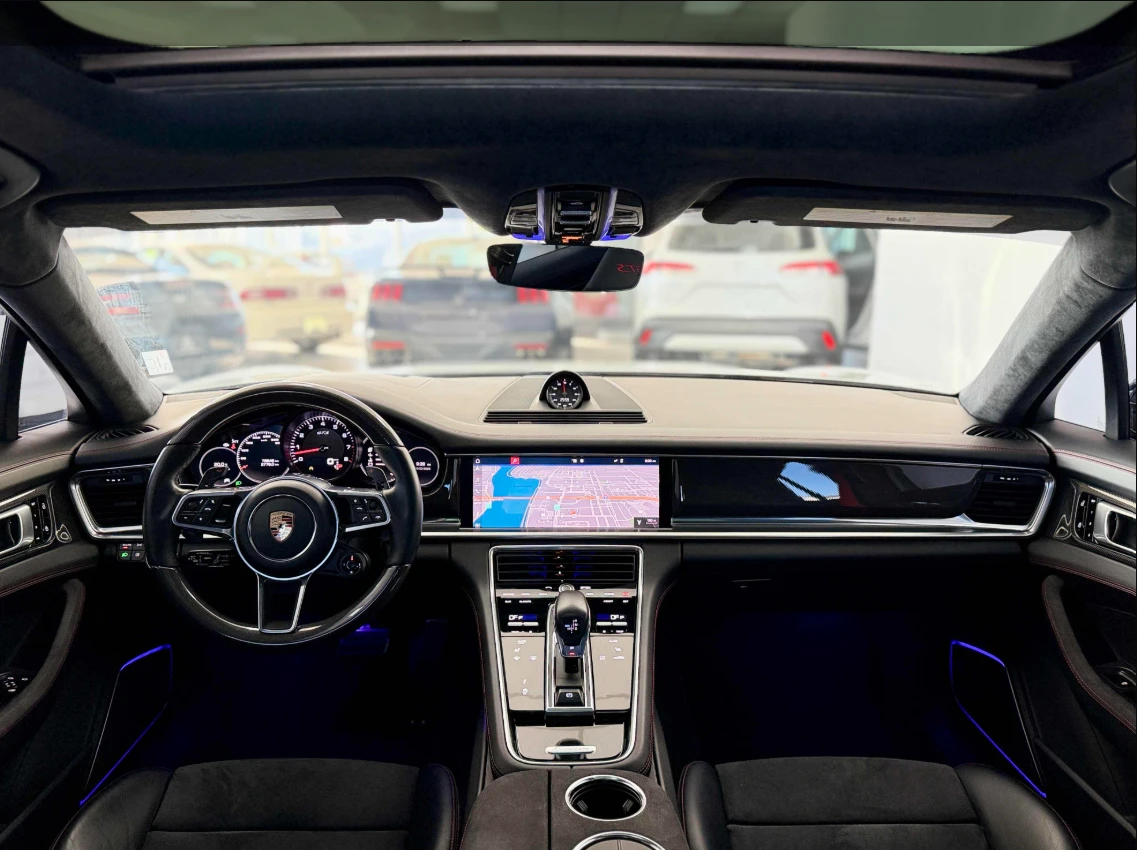 Porsche Panamera GTS * AWD, снимка 9 - Автомобили и джипове - 56636088