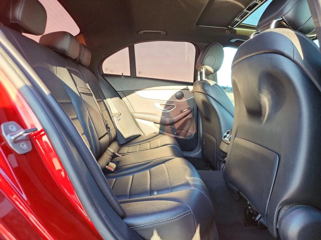 Mercedes-Benz C 300, снимка 10 - Автомобили и джипове - 56713533