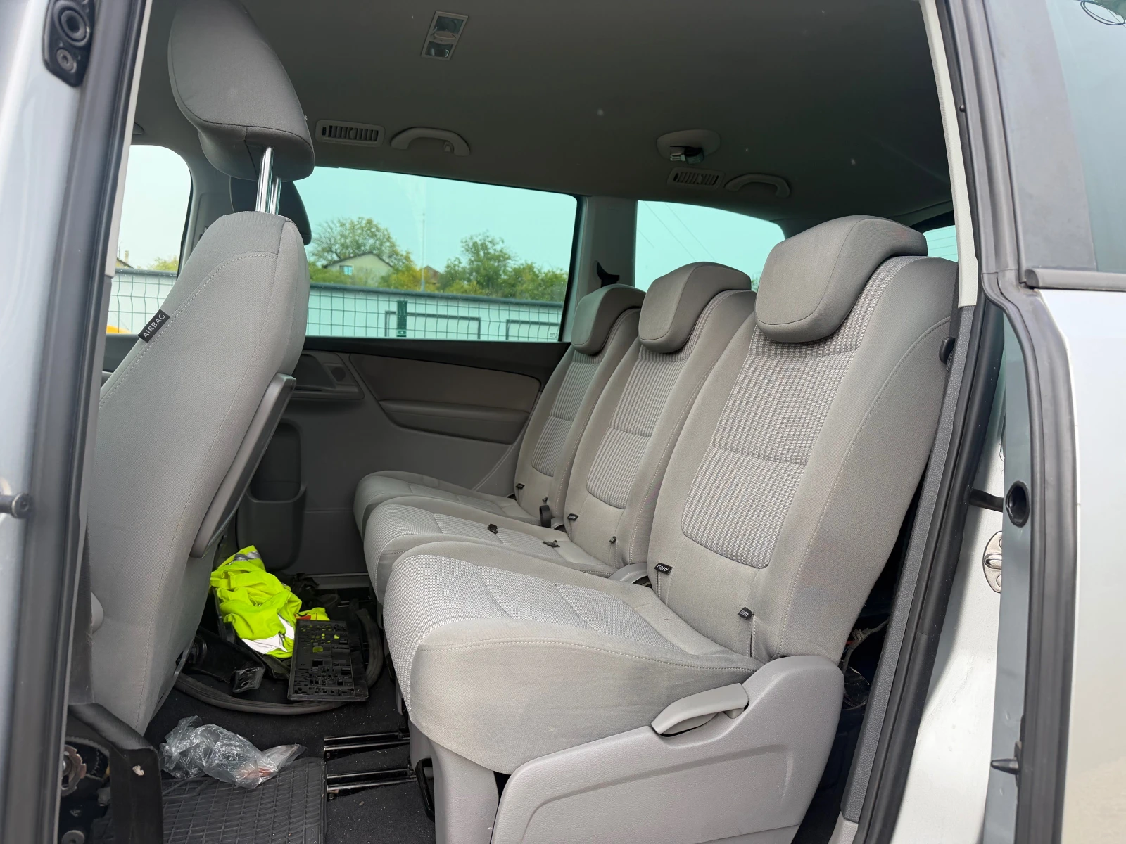 Seat Alhambra 2.0TDI, снимка 12 - Автомобили и джипове - 56718744