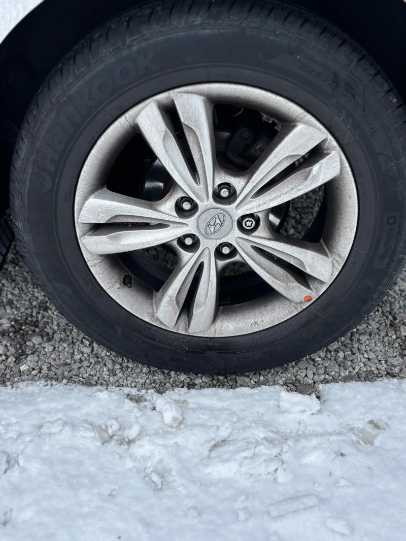 Hyundai IX35 2.0 CRDI, снимка 4 - Автомобили и джипове - 53186889
