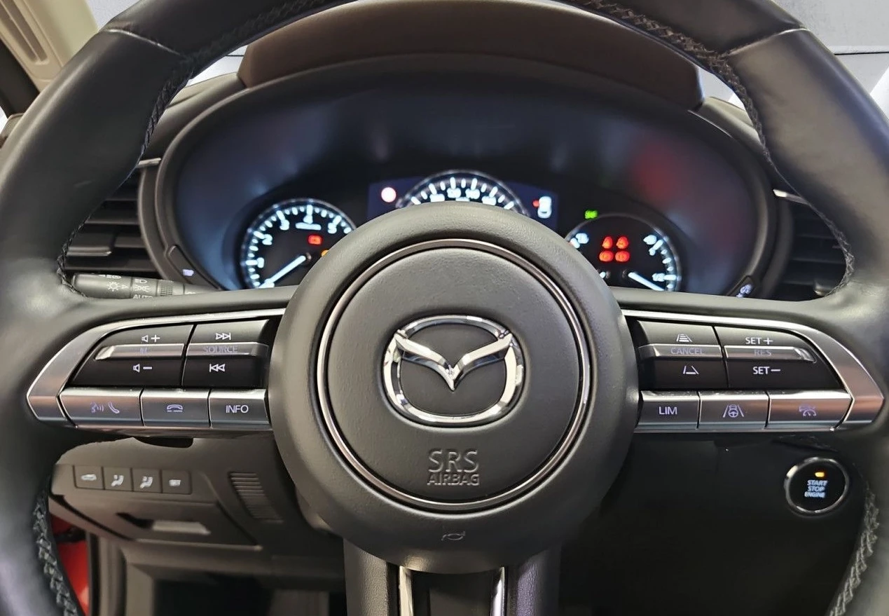Mazda CX-30 SKY-X AWD AT ACC AHK MATRIX BOSE LEDER 60 000 KM - изображение 9